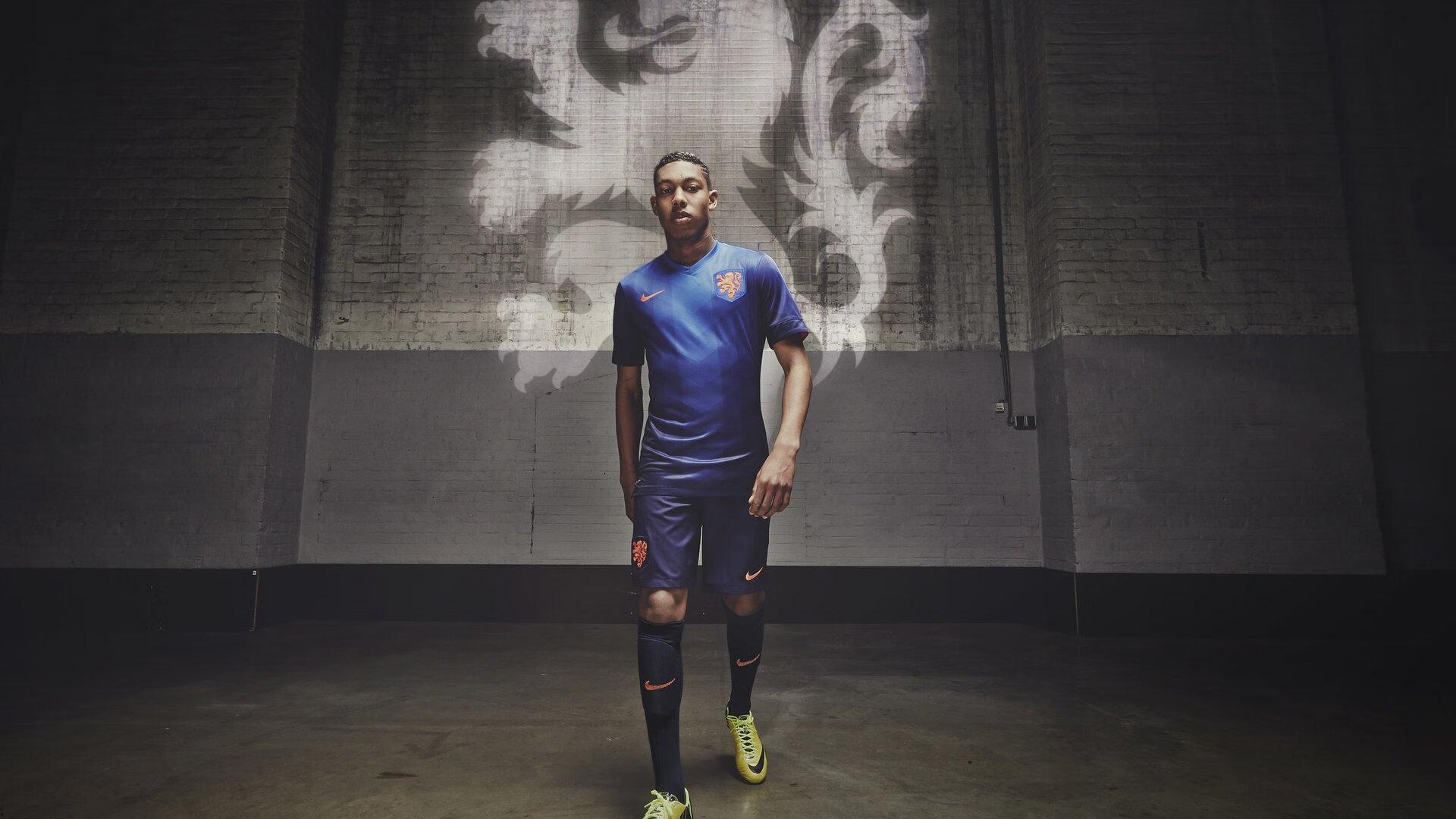 巴阿大战仅踢5分钟即腰斩！巴西防疫部门执法混乱引爆争议