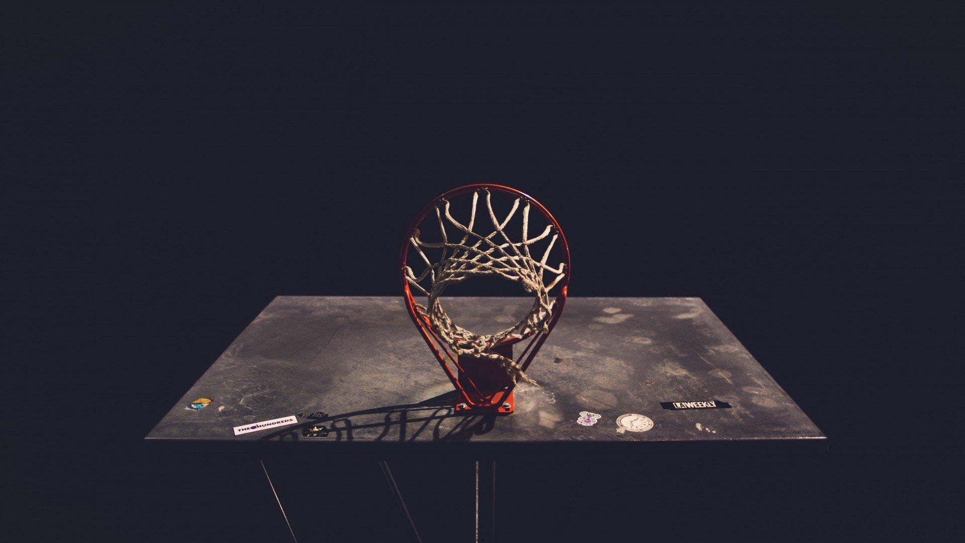 【HOT推特】众星悼念费根 易建联：伤感无法形容