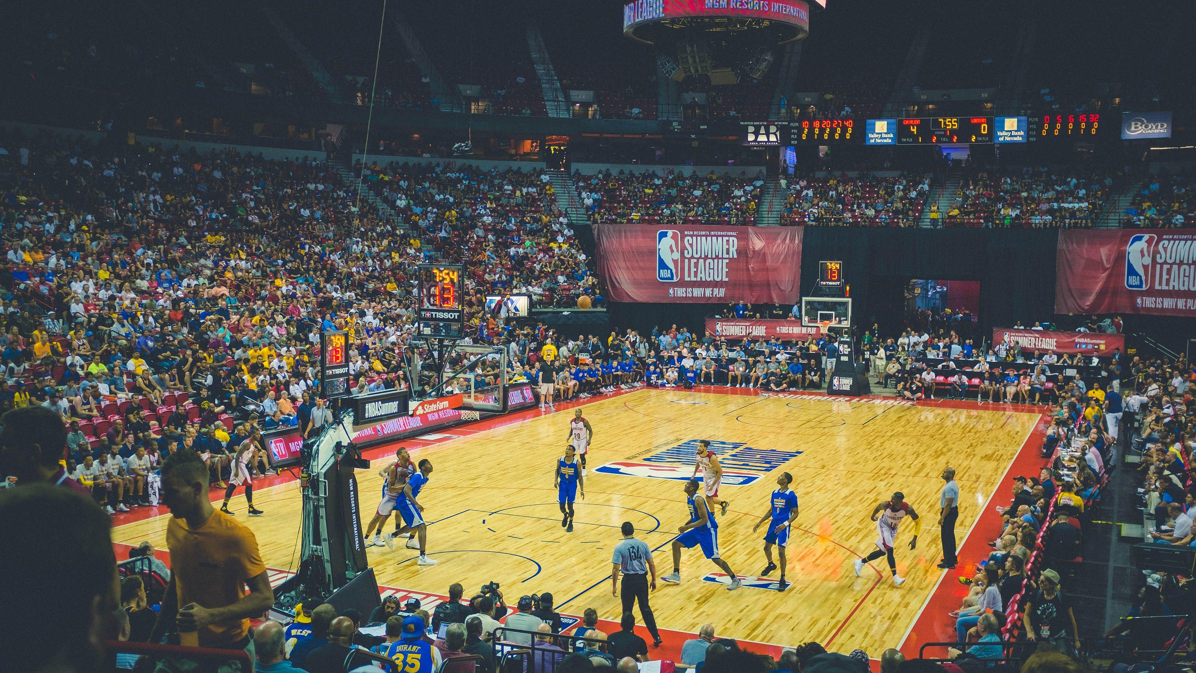 【HOT推特】众星悼念费根 易建联：伤感无法形容